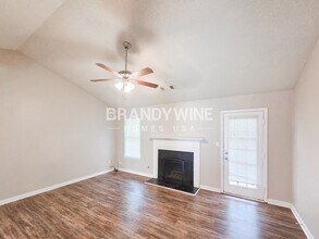 3660 Hudson Way in Rex, GA - Foto de edificio - Building Photo