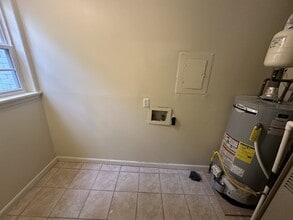 327 Pleasant St in Hinesville, GA - Building Photo - Building Photo