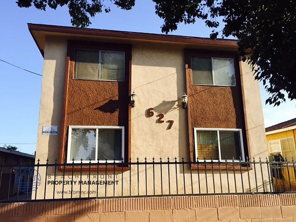 627 W. Oliver St. in San Pedro, CA - Building Photo