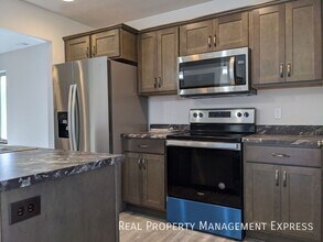 3 Bed 1.5 Bath in West Sioux Falls in Sioux Falls, SD - Building Photo - Building Photo