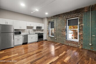 601 E Main St in Louisville, KY - Building Photo - Building Photo