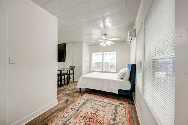 915 W 21st in Austin, TX - Foto de edificio - Building Photo