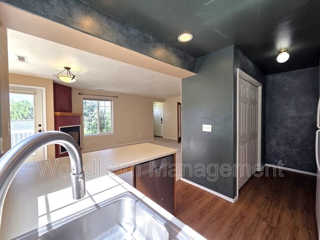 property at 2940 W Villard St