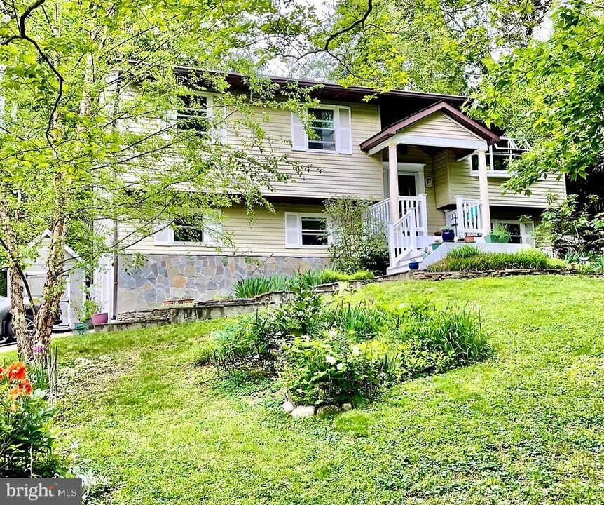 1441 Middleway in Arnold, MD - Building Photo