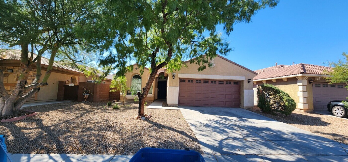 9429 Mock Heather St in Las Vegas, NV - Building Photo