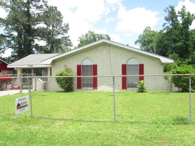 property at 706 Martin Luther King Dr