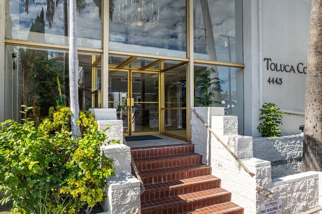 Toluca Court in North Hollywood, CA - Building Photo - Building Photo