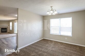 698 Hollowood Ln in Avon, IN - Building Photo - Building Photo