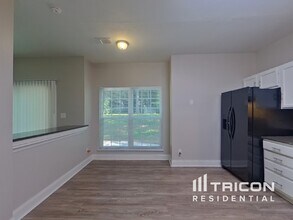 5604 Bluff Ct in Charlotte, NC - Building Photo - Building Photo
