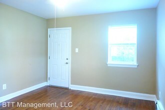 8105 Greenwood Ave in Takoma Park, MD - Building Photo - Building Photo