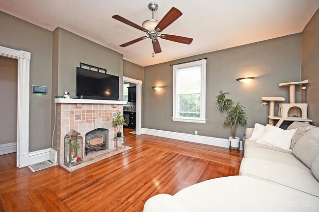 3292 Montana Ave in Cincinnati, OH - Building Photo - Building Photo