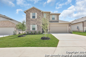 824 Bahia Pl in Seguin, TX - Foto de edificio