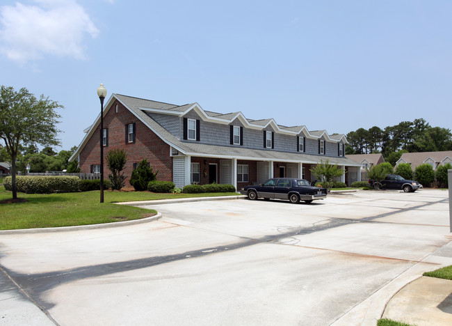 Myrtle Grove Village in Wilmington, NC - Building Photo - Building Photo