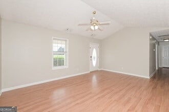 372 Kay Dr in Winder, GA - Building Photo - Building Photo