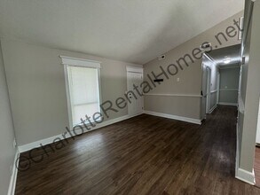 7425 Lancashire Dr in Mint Hill, NC - Building Photo - Building Photo