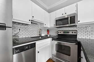 354 1st St in Hoboken, NJ - Building Photo - Building Photo