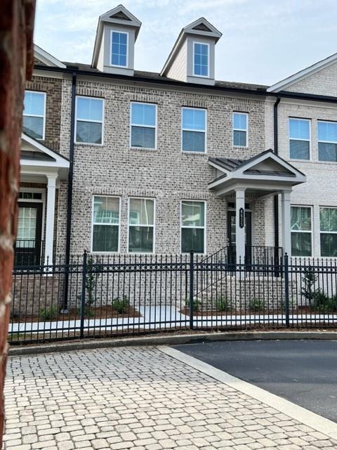 4635 White Buckeye Dr