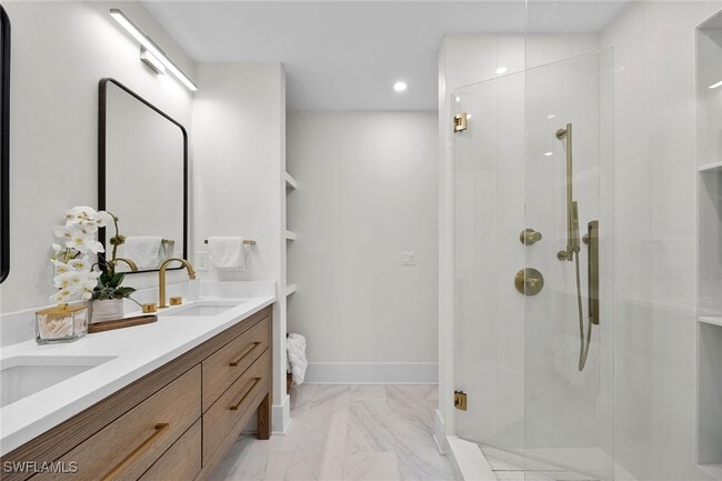 property at 392 7th Ave S