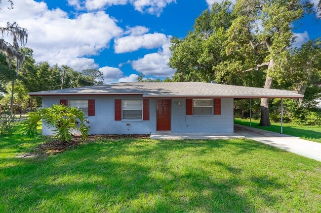 property at 828 Ballard St