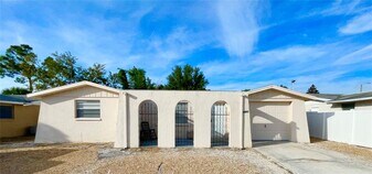 5829 Embay Ave in New Port Richey, FL - Building Photo