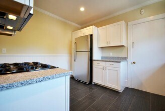 25 Tip Top St, Unit 2 in Boston, MA - Foto de edificio - Building Photo