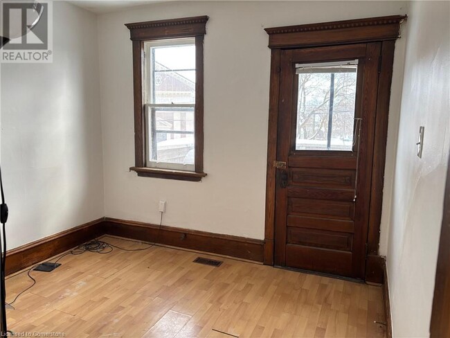 158 Annette St in Toronto, ON - Building Photo - Building Photo