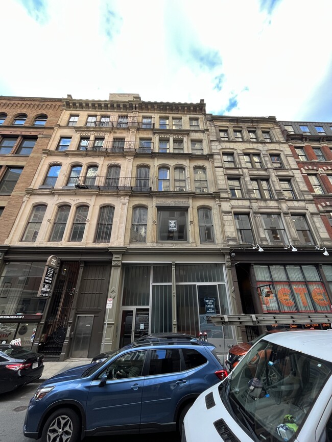 property at 33 Kingston St