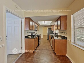 510 Julie Ln in Brandon, FL - Building Photo - Building Photo