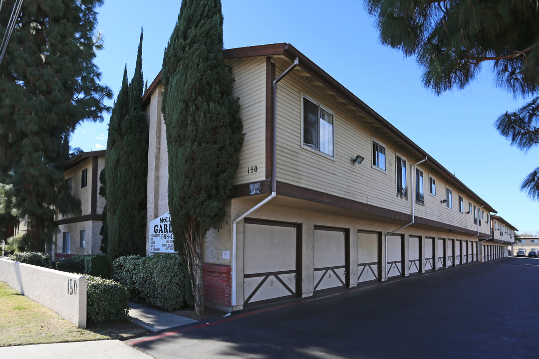 Mollison Gardens in El Cajon, CA - Foto de edificio