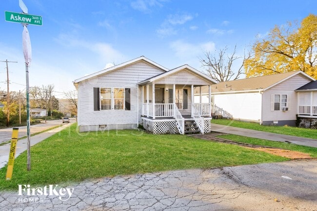 property at 5650 Askew Ave