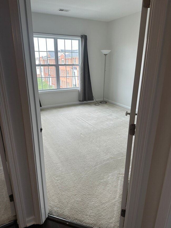 property at 43131 Wealdstone Ter
