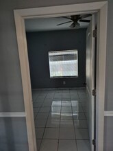 1068 NW 31st St in Miami, FL - Building Photo - Building Photo