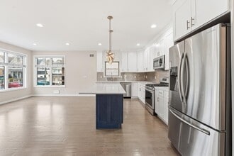 5103 Meadowview Ave in North Bergen, NJ - Building Photo - Building Photo