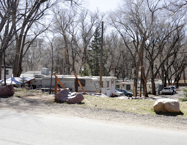 El Paso Mobile Home Community in Manitou Springs, CO - Building Photo - Building Photo