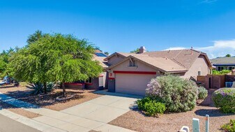 7471 W Colony Park Dr in Tucson, AZ - Building Photo