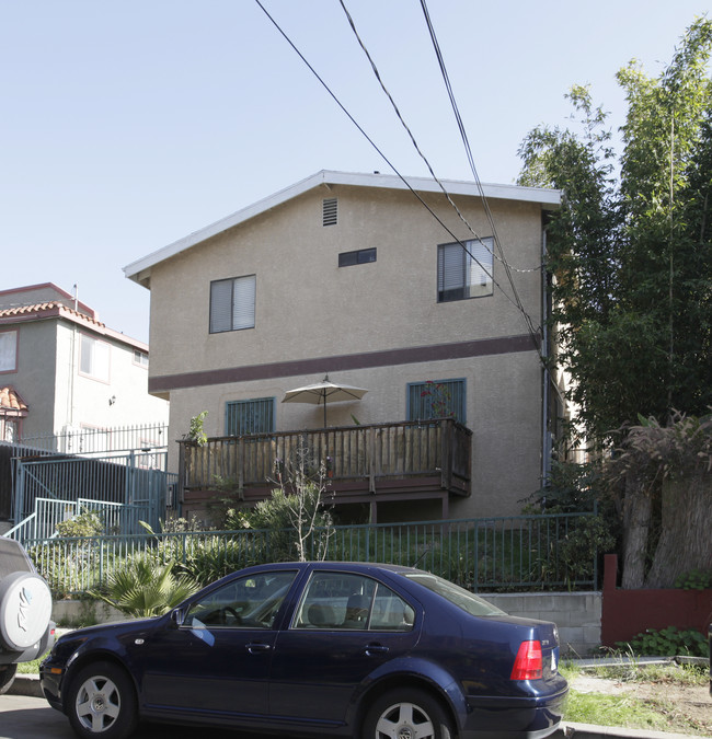 744 Hyperion Ave in Los Angeles, CA - Building Photo - Building Photo