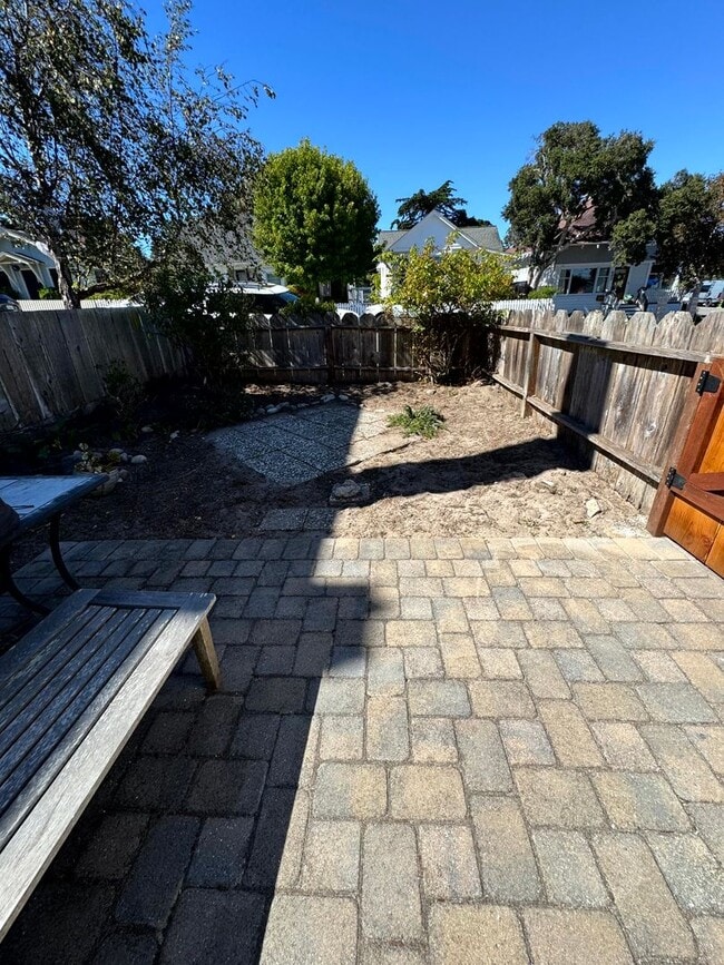 605 19th St in Pacific Grove, CA - Building Photo - Building Photo