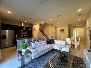 2628 Sunrise Shores Dr in Kissimmee, FL - Building Photo - Building Photo