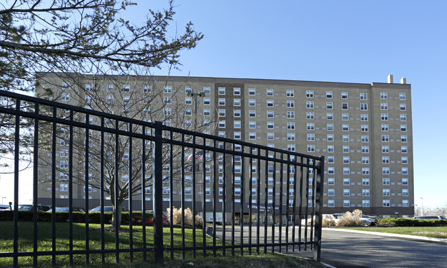 Phillips Seaview Tower in Asbury Park, NJ - Building Photo - Building Photo