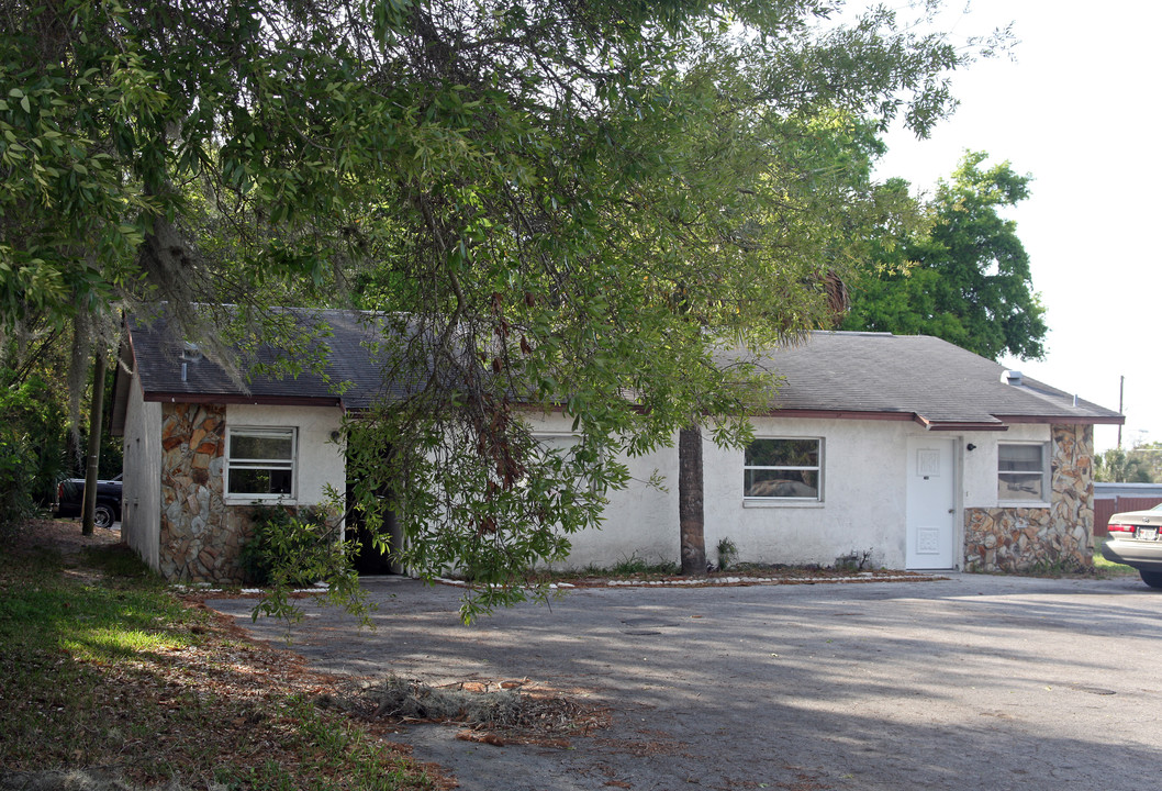 7138 Bellaire Ter in New Port Richey, FL - Foto de edificio