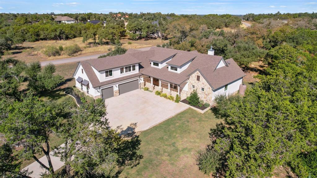 125 Brown Saddle Cv in Driftwood, TX - Building Photo