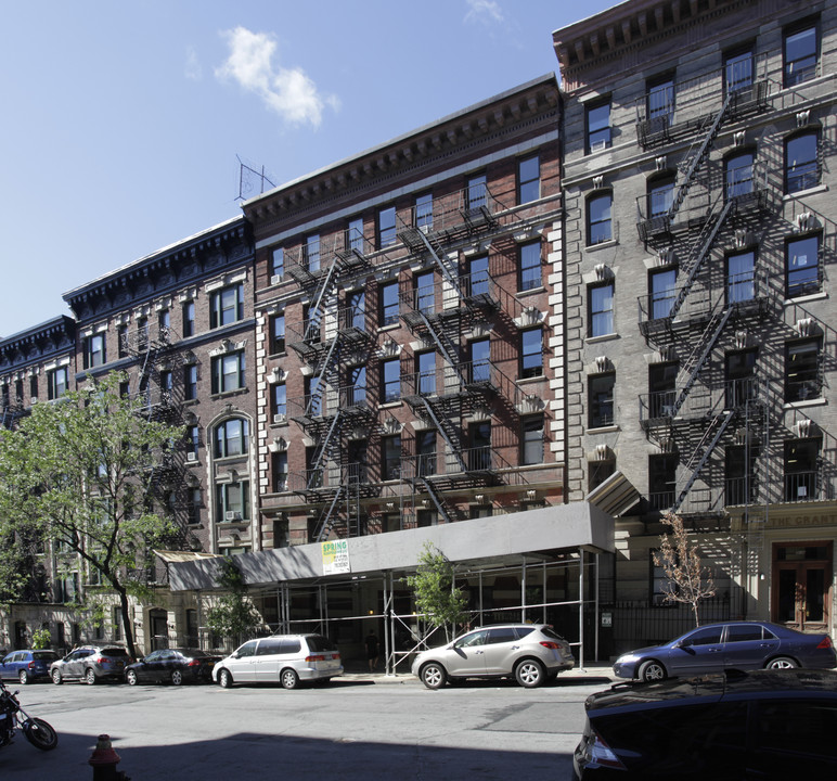 512 W 122nd St in New York, NY - Building Photo