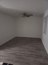 13415 North 21st Pl, Unit 2 in Phoenix, AZ - Building Photo - Building Photo