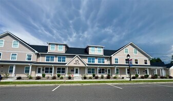 13 Park Ave in Wallkill, NY - Building Photo