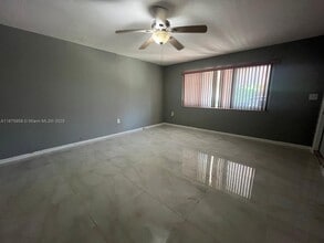 1330 NE 203rd St in Miami, FL - Building Photo - Building Photo