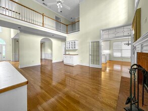 389 Bridgebrook Ln SW in Smyrna, GA - Building Photo - Building Photo
