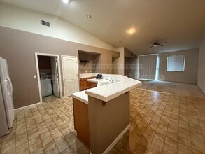 5343 Cosumnes Dr in Stockton, CA - Building Photo - Building Photo