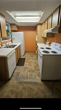 7520 208th St SW, Unit Edmonds Condo in Edmonds, WA - Building Photo - Building Photo