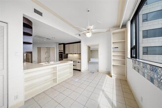 1111 Hermann Dr in Houston, TX - Building Photo - Building Photo