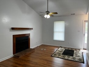 131 Twin Wood Dr in Havelock, NC - Building Photo - Building Photo